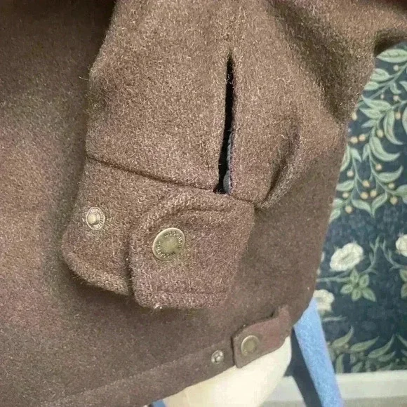 Woolrich Men's Brown Barn Chore Coat - Picture 9 of 16